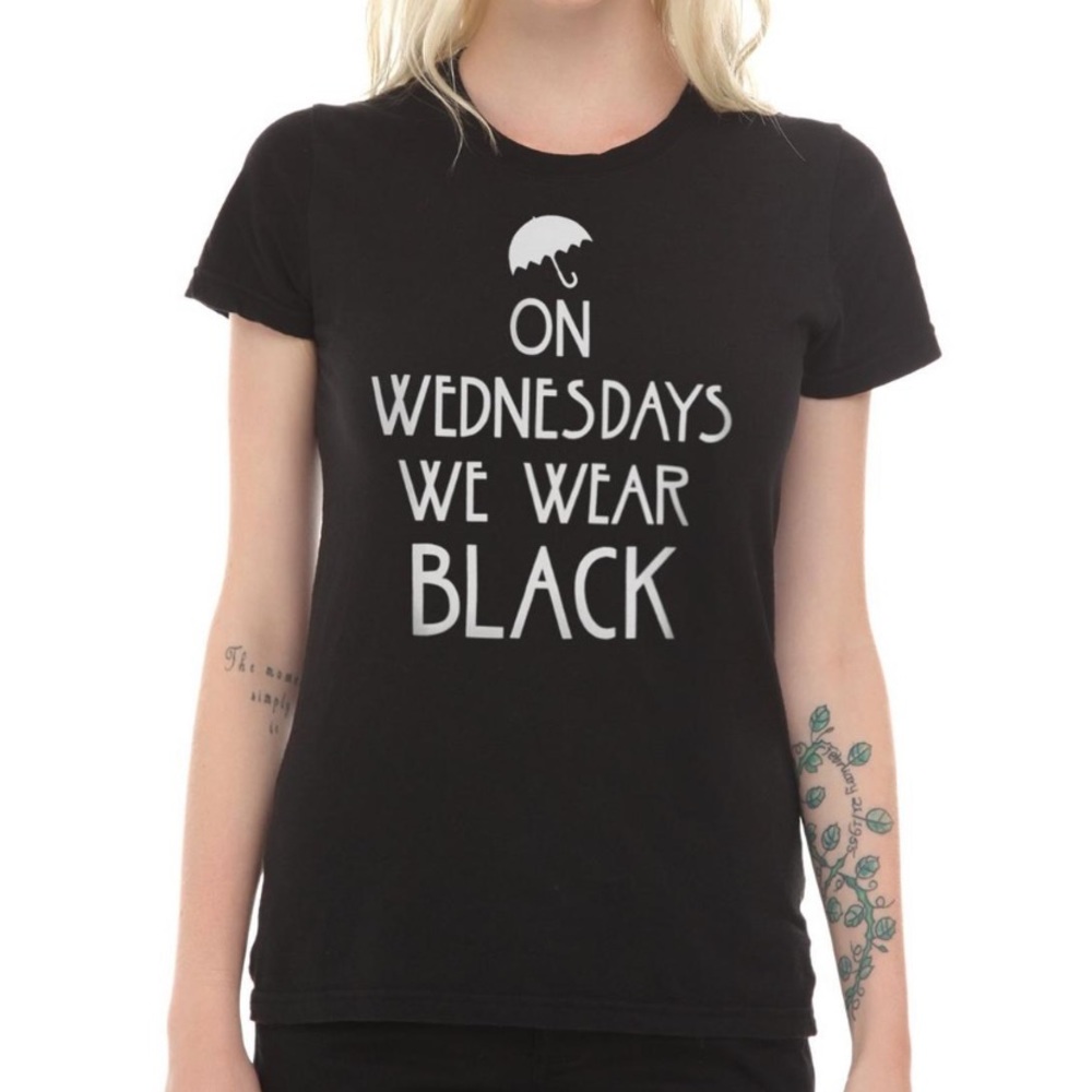 American Horror Story: Coven On Wednesdays We Wear Black Girls T-Shirt, LG